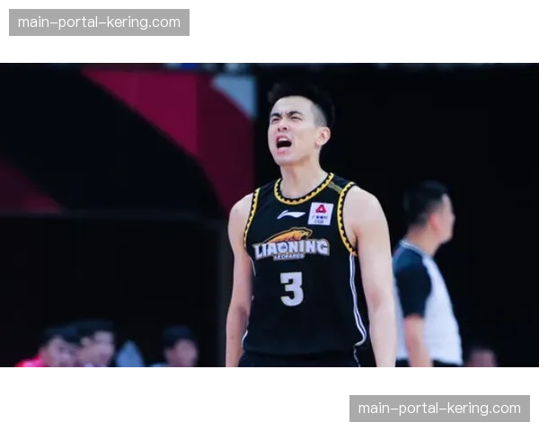 “特写:赵继伟遭重点盯防,全场送出15次助攻串联全队” “特写:赵继伟遭重点盯防,全场送出15次助攻串联全队”