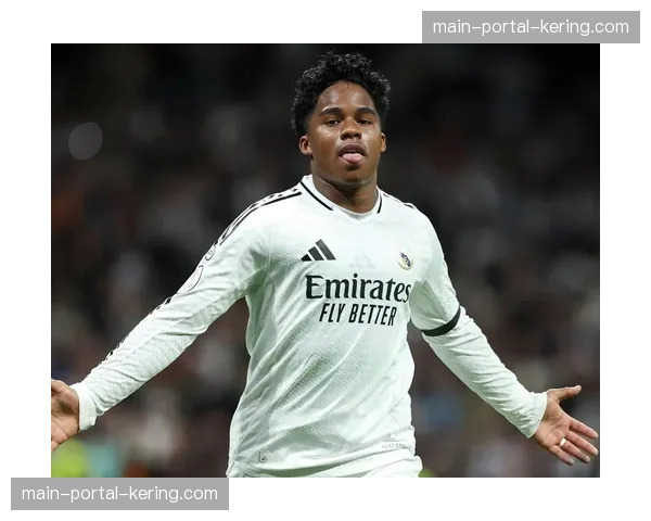 兰斯0-3不敌里昂,客队前锋完成帽子戏法 兰斯0-3不敌里昂,客队前锋完成帽子戏法